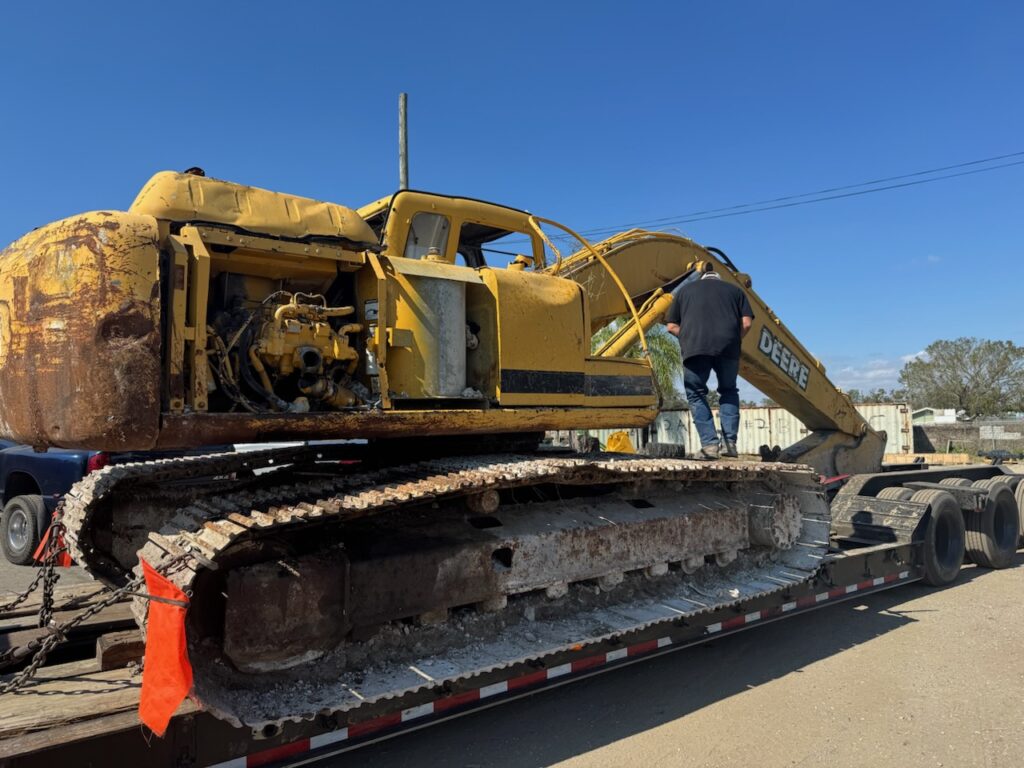 John Deere 200LC parts