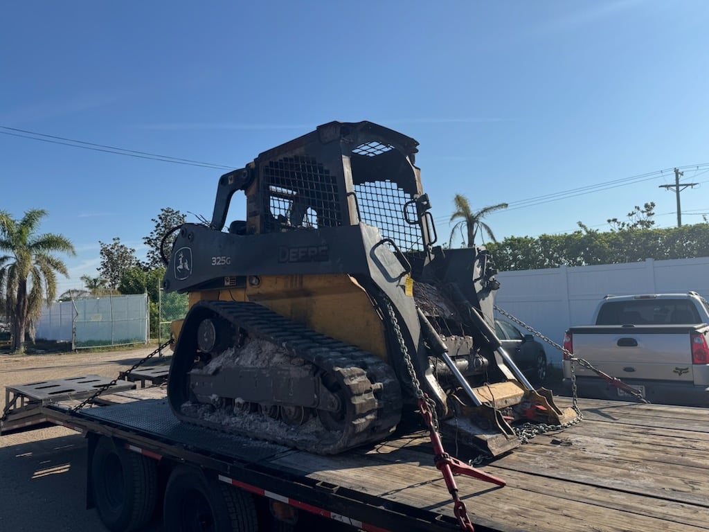 John Deere 325G parts
